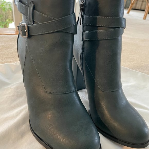 Gorgeous Dress Booties - Picture 8 of 9